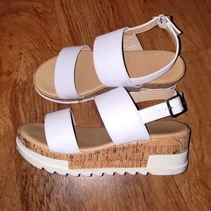 Platform sandals